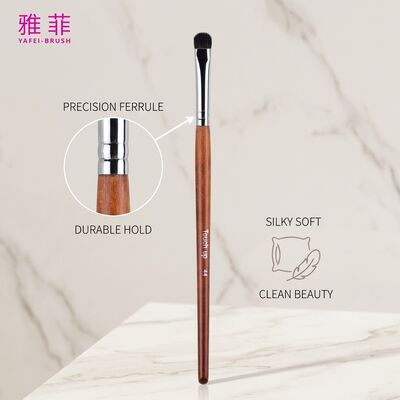 買う ハンドメイド 羊毛 アイシェード ブレンド ブラシ 持続可能 木製 ハンドル付き 精密 目のメイク アプリケーション オンライン製造